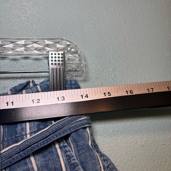 AE Striped Paperbag High Waisted Soft Shorts Tie Belt Blue White Size 6 - Picture 3 of 8